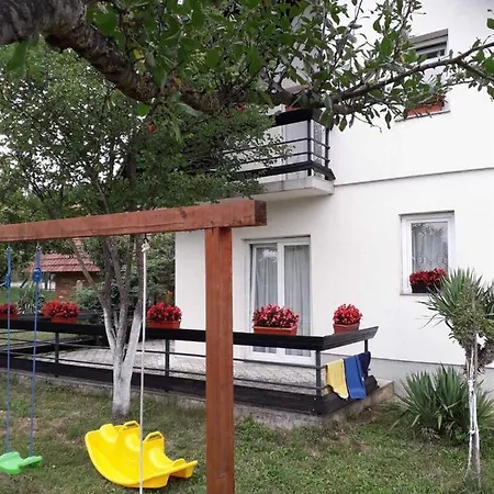 Vikendica Vila Zlaja *